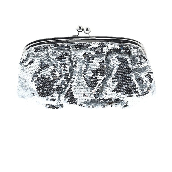 Glamorous Silver Clutch with Sequined Design - Picture 1 of 4